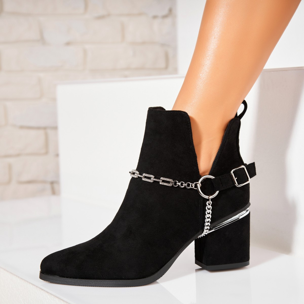 Poze Botine dama Elegante Negre din Piele Ecologica Intoarsa Syer