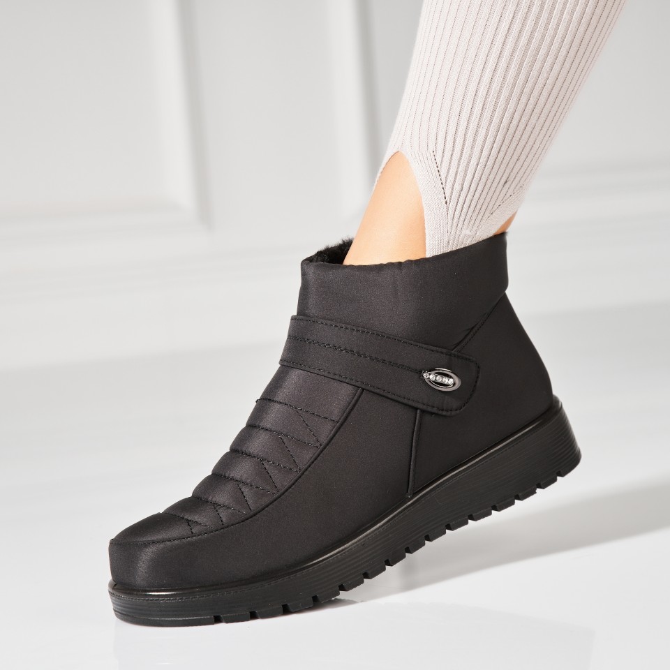 Poze Ghete Dama Imblanite Negre din Fas Ximena