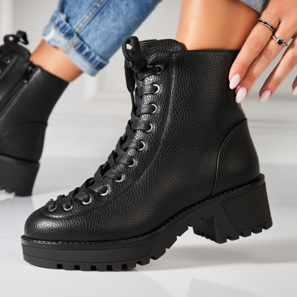 Poze Ghete Dama Imblanite Negre din Piele Ecologica Alva