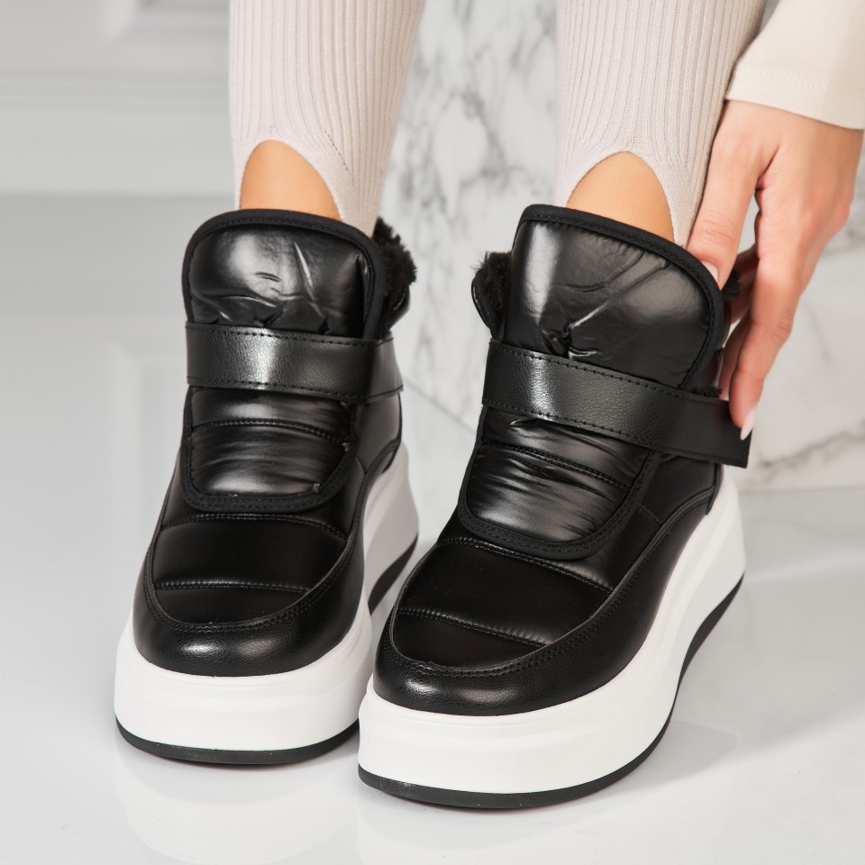 Poze Ghete Dama Imblanite Negre din Piele Ecologica Alaya