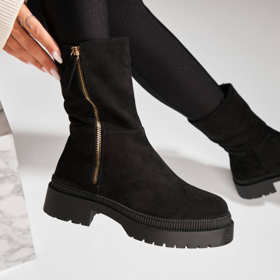 Poze Ghete Dama Imblanite Negre din Piele Ecologica Intoarsa Kysia