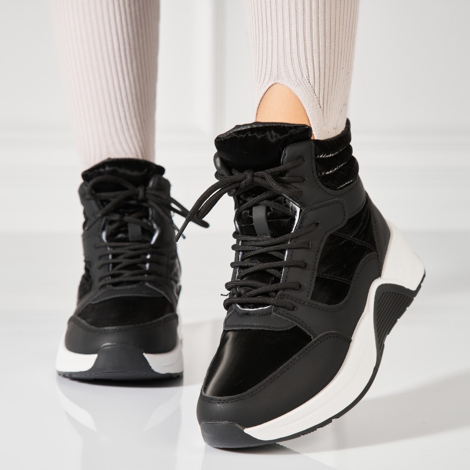 Poze Ghete Dama Imblanite Negre din Piele Ecologica Aven