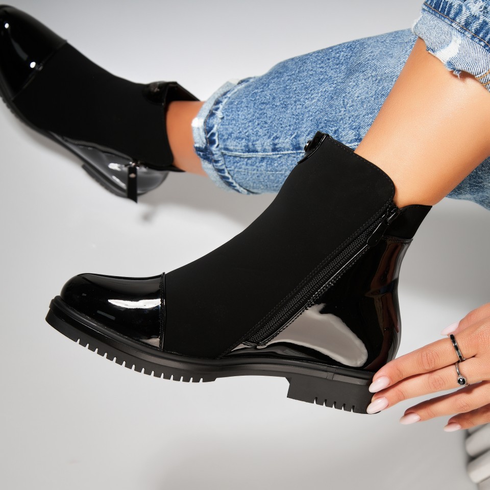 Poze Ghete Dama Imblanite Negre din Piele Ecologica Intoarsa Saraya2