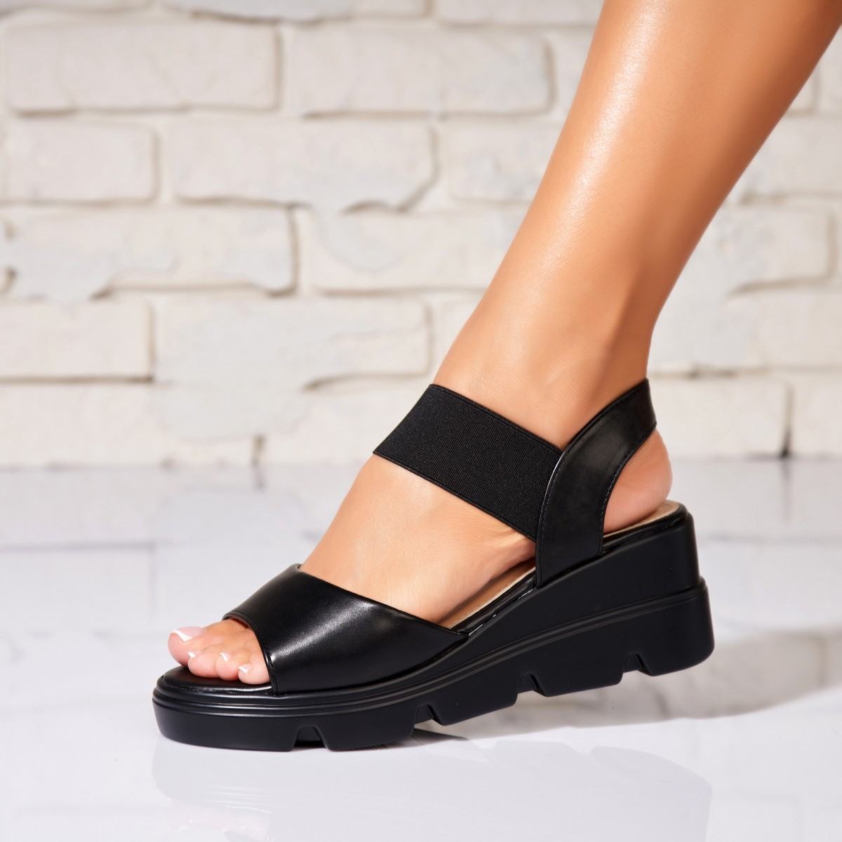 Poze Sandale dama cu platforma Negre din Piele Ecologica Anvie