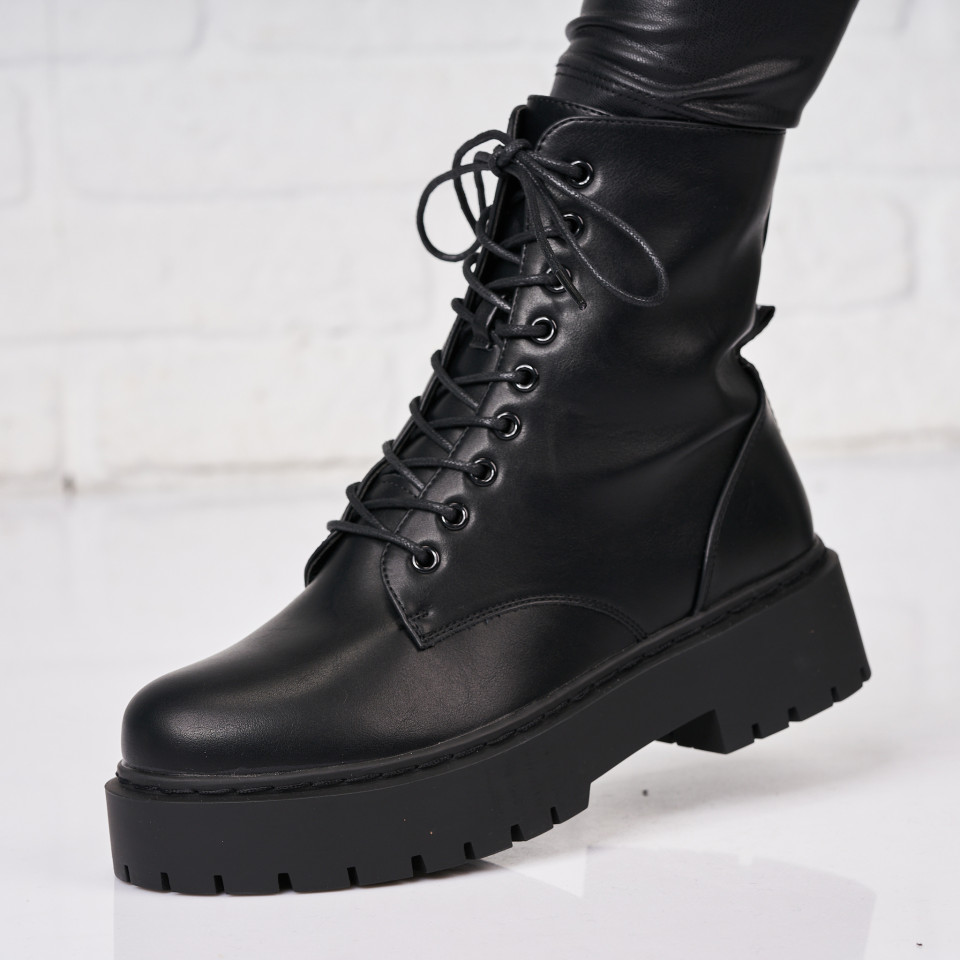 Poze Ghete Dama Imblanite Negre din Piele Ecologica Jazveen