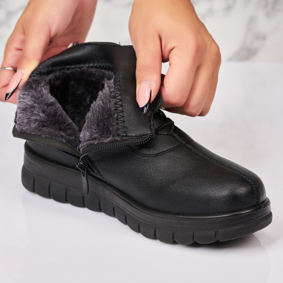 Poze Ghete Dama Imblanite Negre din Piele Ecologica Rasheeqa