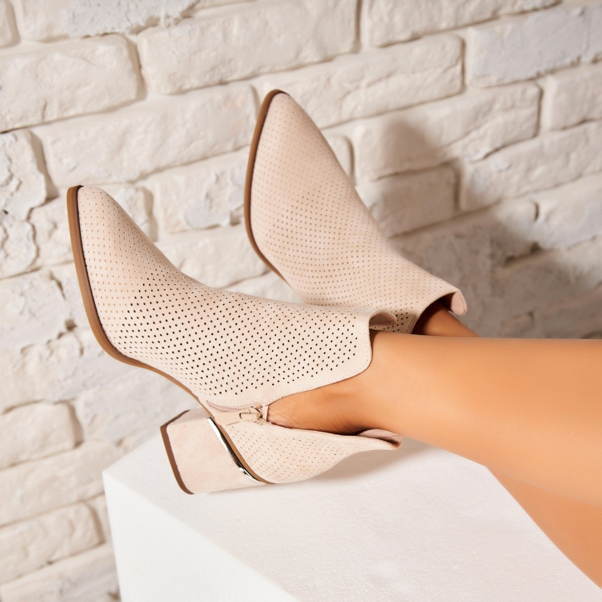 Poze Botine dama Elegante Bej din Piele Ecologica Intoarsa Aleki