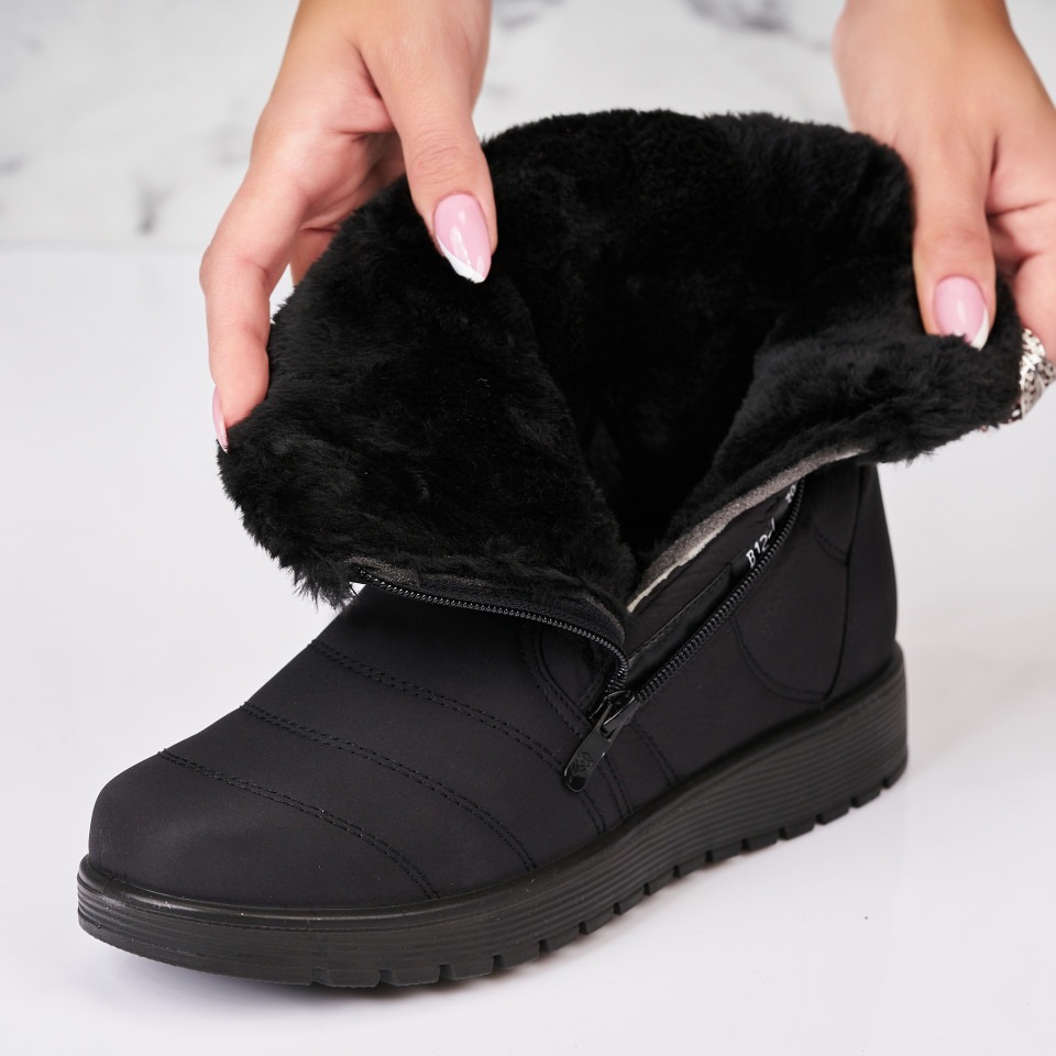 Poze Cizme Dama Imblanite Negre din Fas Aaverie