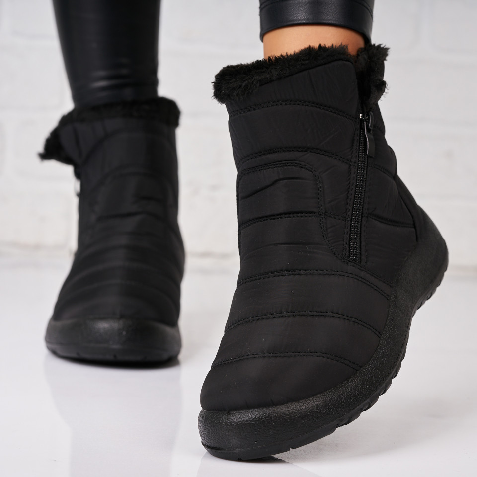 Poze Cizme Dama Scurte Negre din Fas Prym