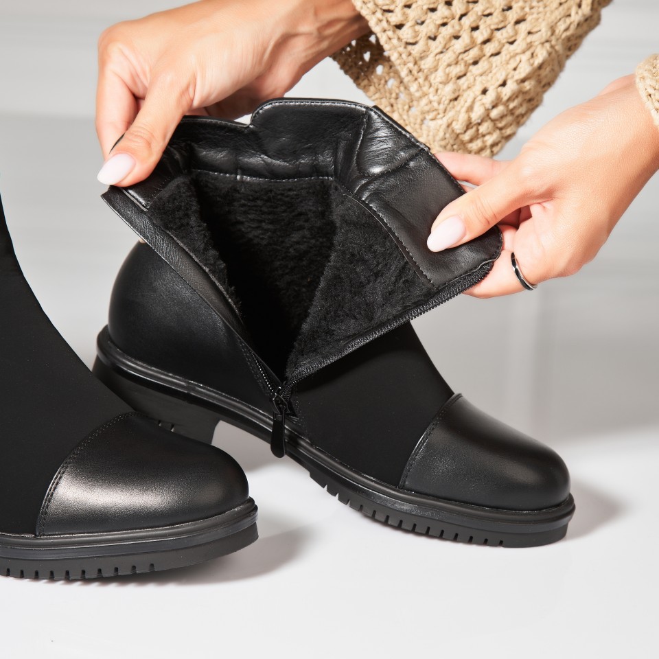 Poze Ghete Dama Imblanite Negre din Piele Ecologica Intoarsa Saraya