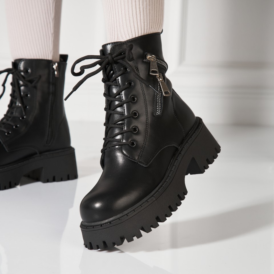 Poze Ghete Dama Imblanite Negre din Piele Ecologica Mindy