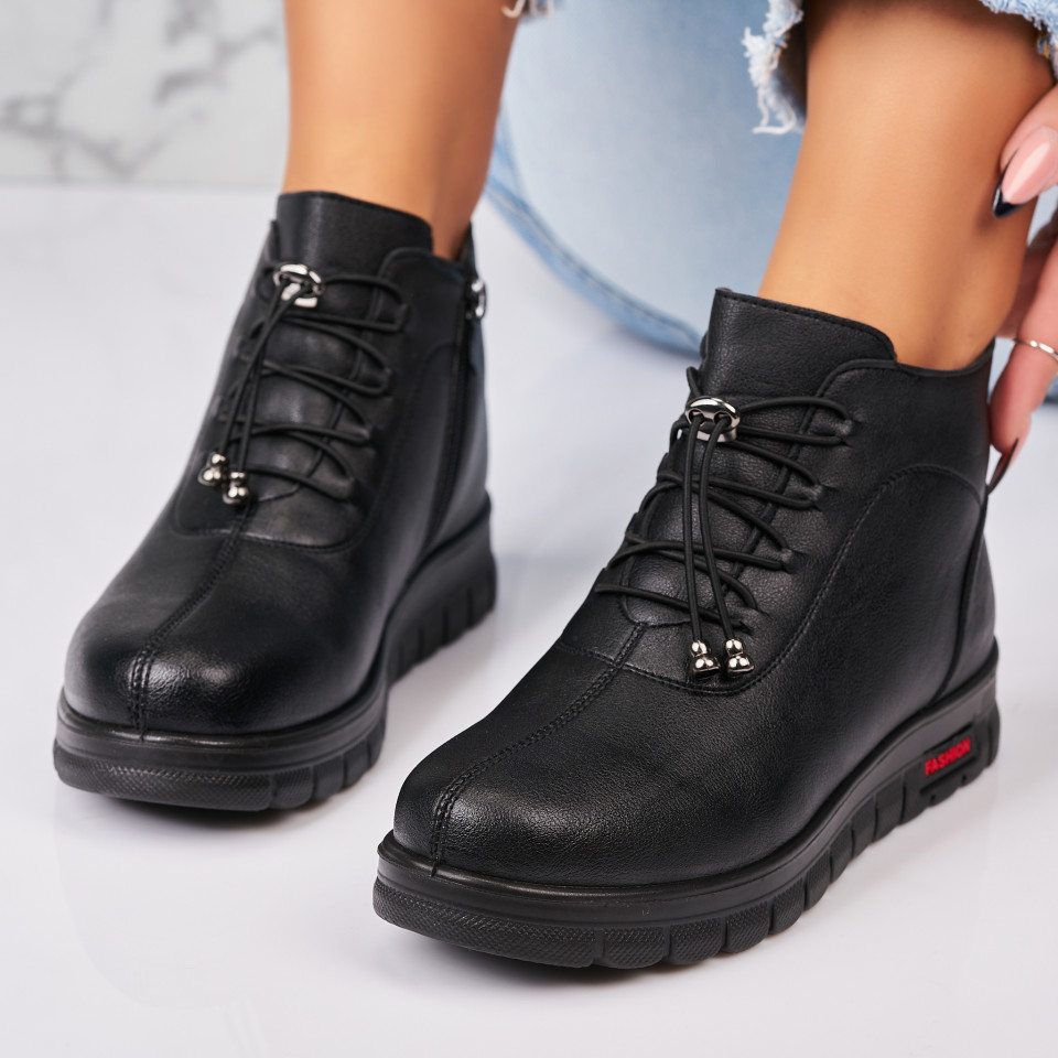 Poze Ghete Dama Imblanite Negre din Piele Ecologica Rasheeqa