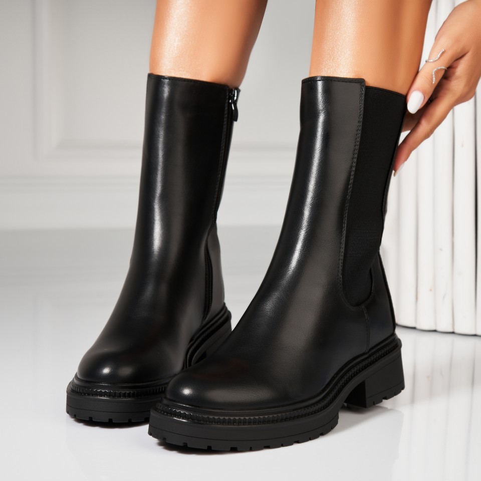 Poze Ghete Dama Imblanite Negre din Piele Ecologica Stiora