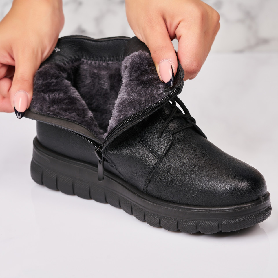 Poze Ghete Dama Imblanite Negre din Piele Ecologica Rasha