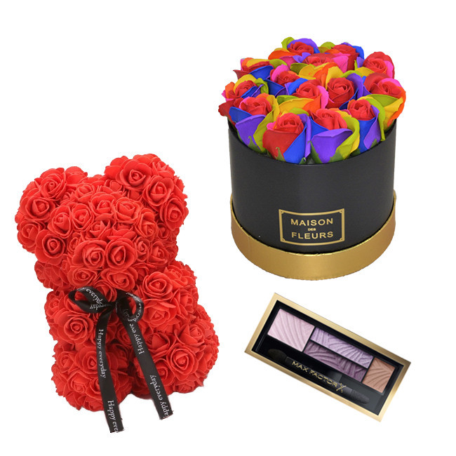 Set Cadou Aranjament floral cutie rotunda neagra cu trandafiri multicolor de sapun, Ursulet floral Rosu 25cm si Paleta fard