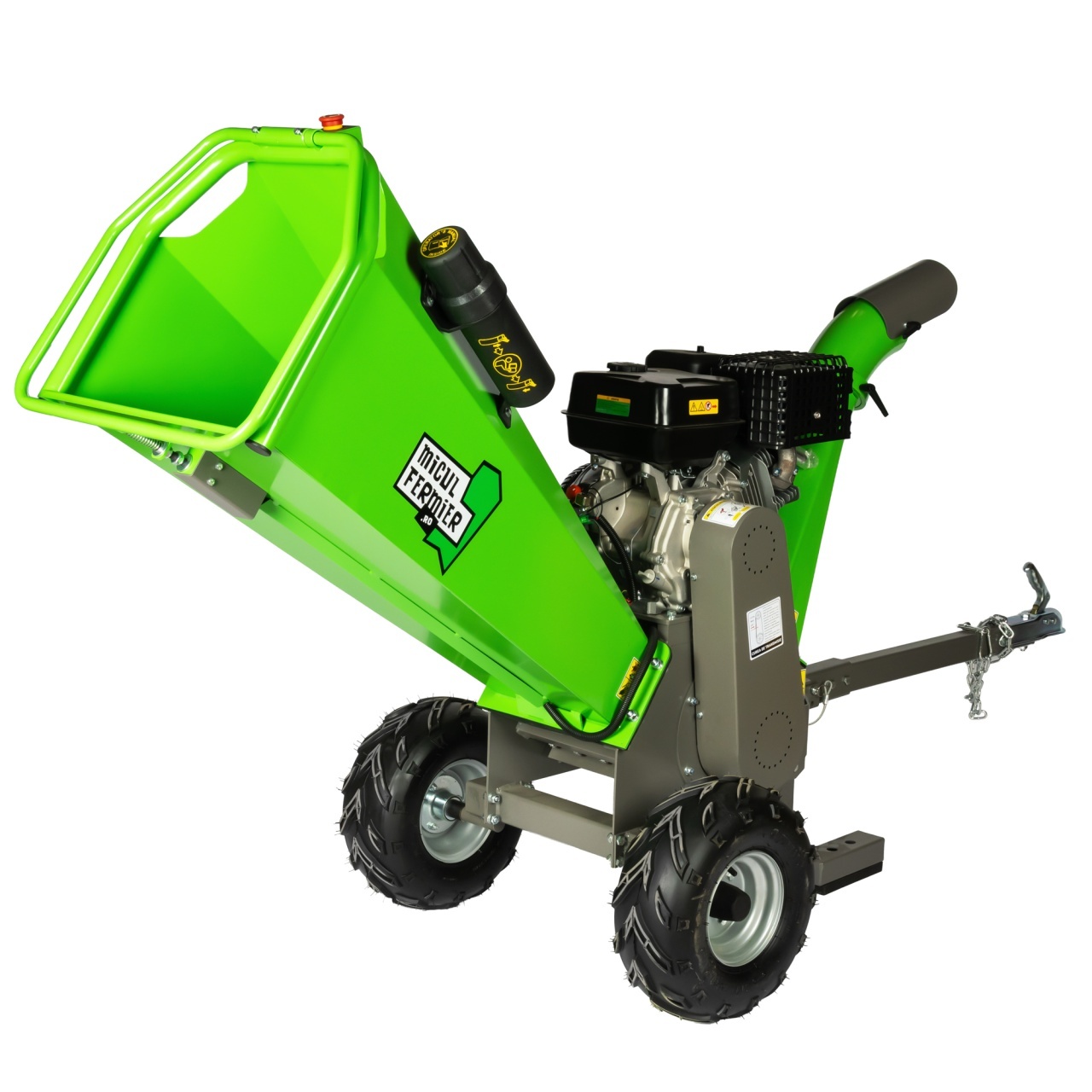 Tocator de crengi Micul Fermier, motor benzina 15 CP, cu carlig de remorcare, 120 mm diametru maxim de taiere, pentru rumegus [1]