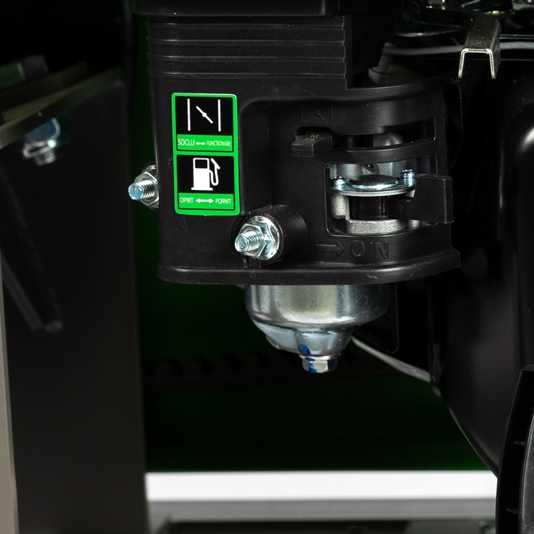 Tocator de crengi Micul Fermier, motor benzina 7 CP, 60 mm diametru maxim de taiere, pentru brichete [3]