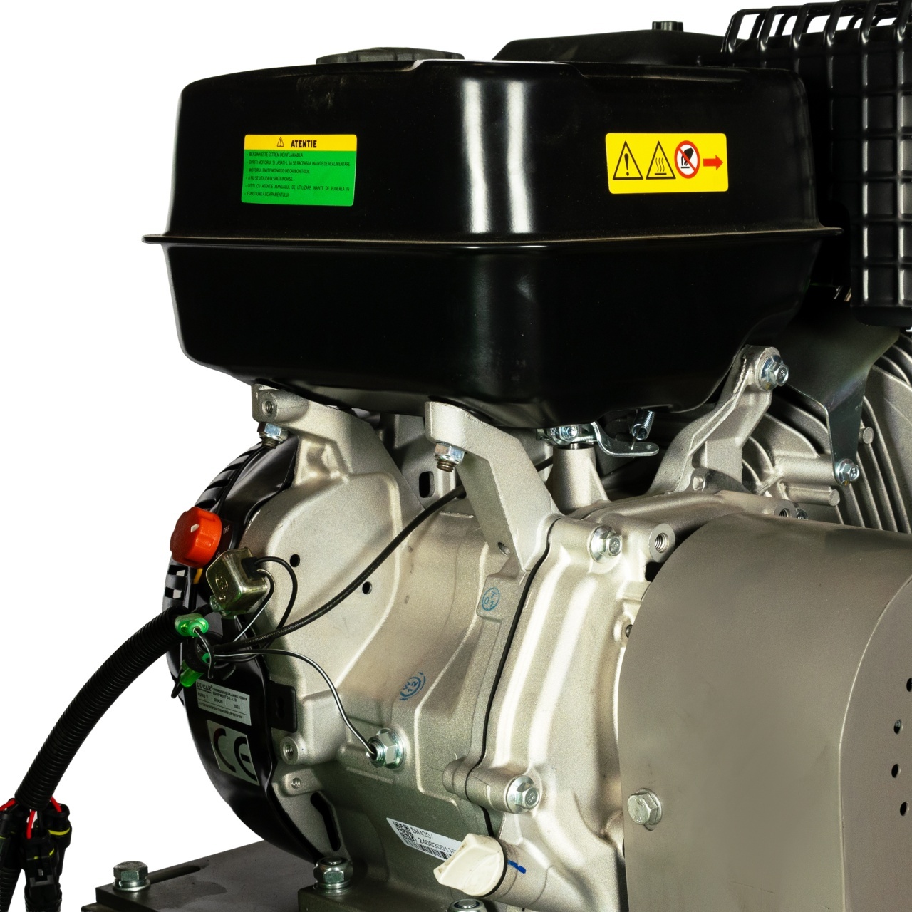 Tocator de crengi Micul Fermier, motor benzina 15 CP, cu carlig de remorcare, 150 mm diametru maxim de taiere, pentru rumegus [6]