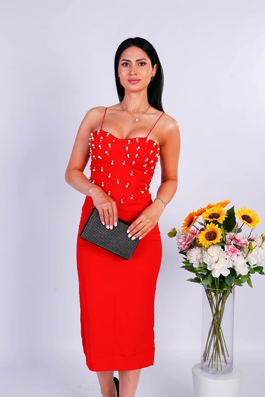 Rochie midi elegantă, rosie , cu pietricele – potrivită pentru evenimente
