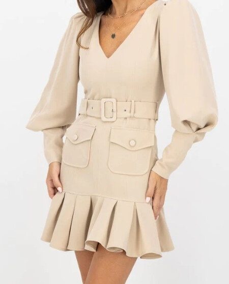 Rochie damă crem cu mâneci bufante și accesoriu decorativ – stil sofisticat King Clowns