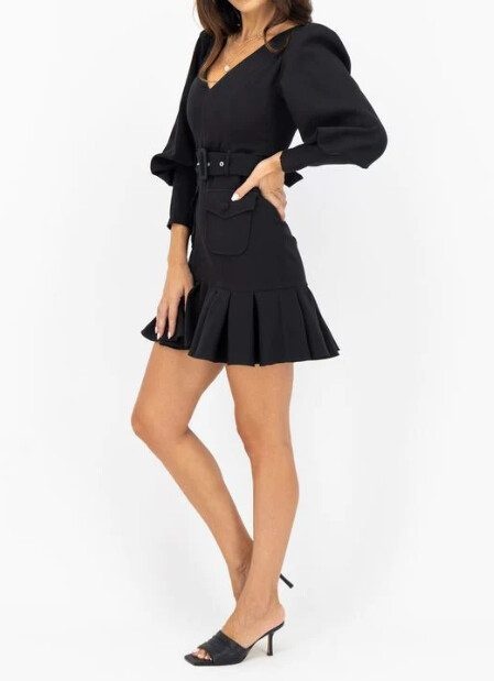 Rochie neagră midi elegantă cu mâneci bufante și detaliu la bust