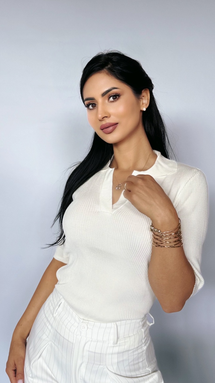 Tricou alb cu spatele gol