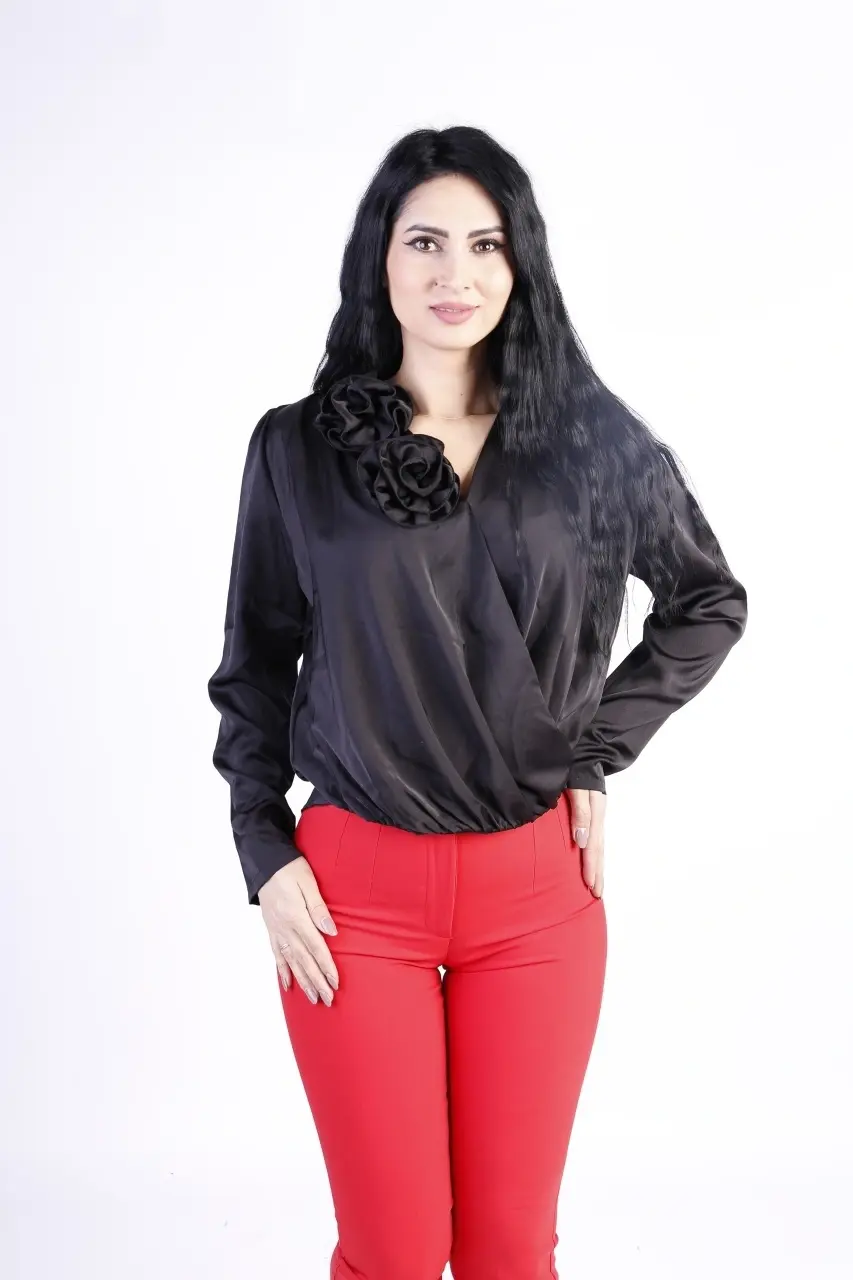 Camasa eleganta din satin cu detalii florale Negru