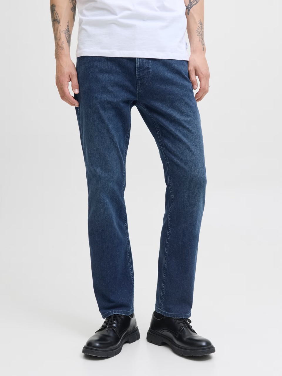 Jack & Jones Blugi barbati CLARK, cu talie joasa si croiala Regular fit, Indigo (SELECTATI MARIMEA: 31, SELECTATI LUNGIMEA: 32)