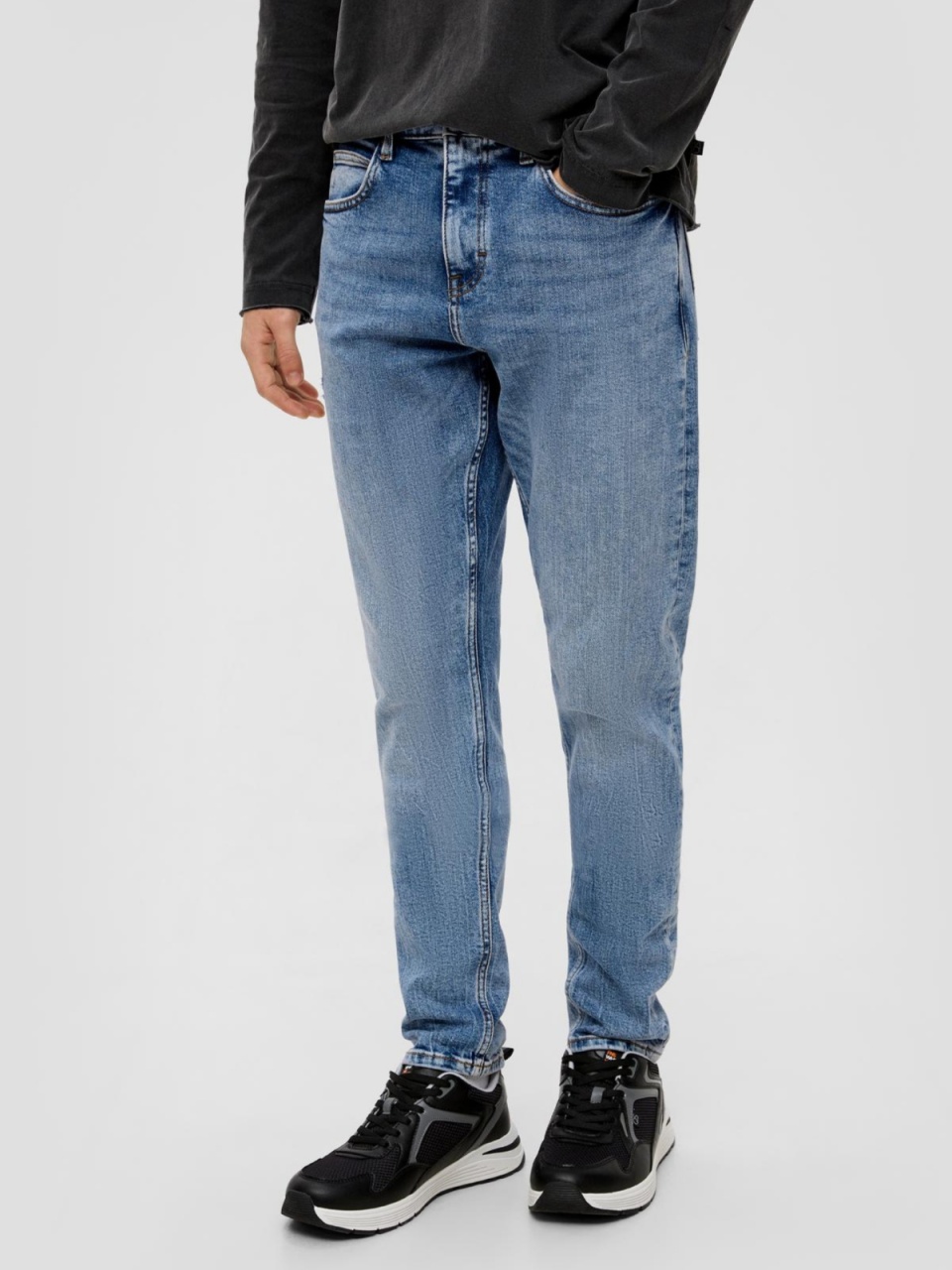 Blugi barbati Shawn, cu talie medie, Regular fit, Tapered Leg, Albastru deschis (SELECTATI MARIMEA: 38, SELECTATI LUNGIMEA: 32)