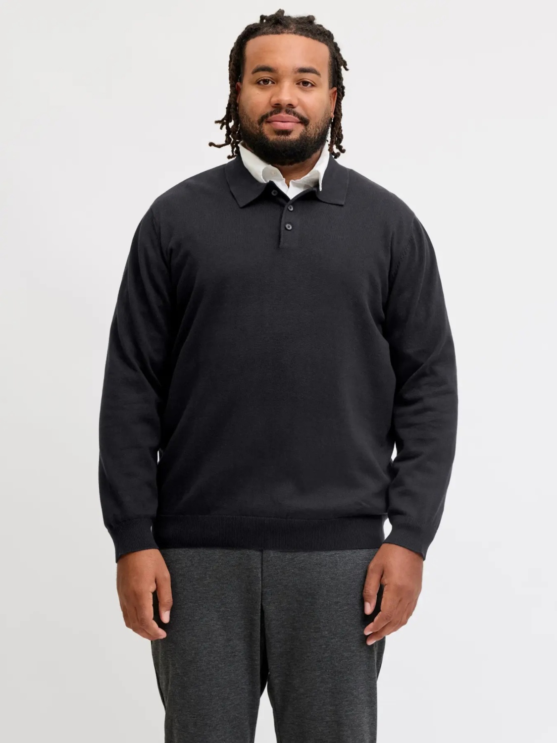 Jack & Jones Plus Pulover tricotat barbati big sizes, din bumbac organic, guler polo, JJEBASIC, Regular Fit, Negru (SELECTATI MARIMEA: 4XL)
