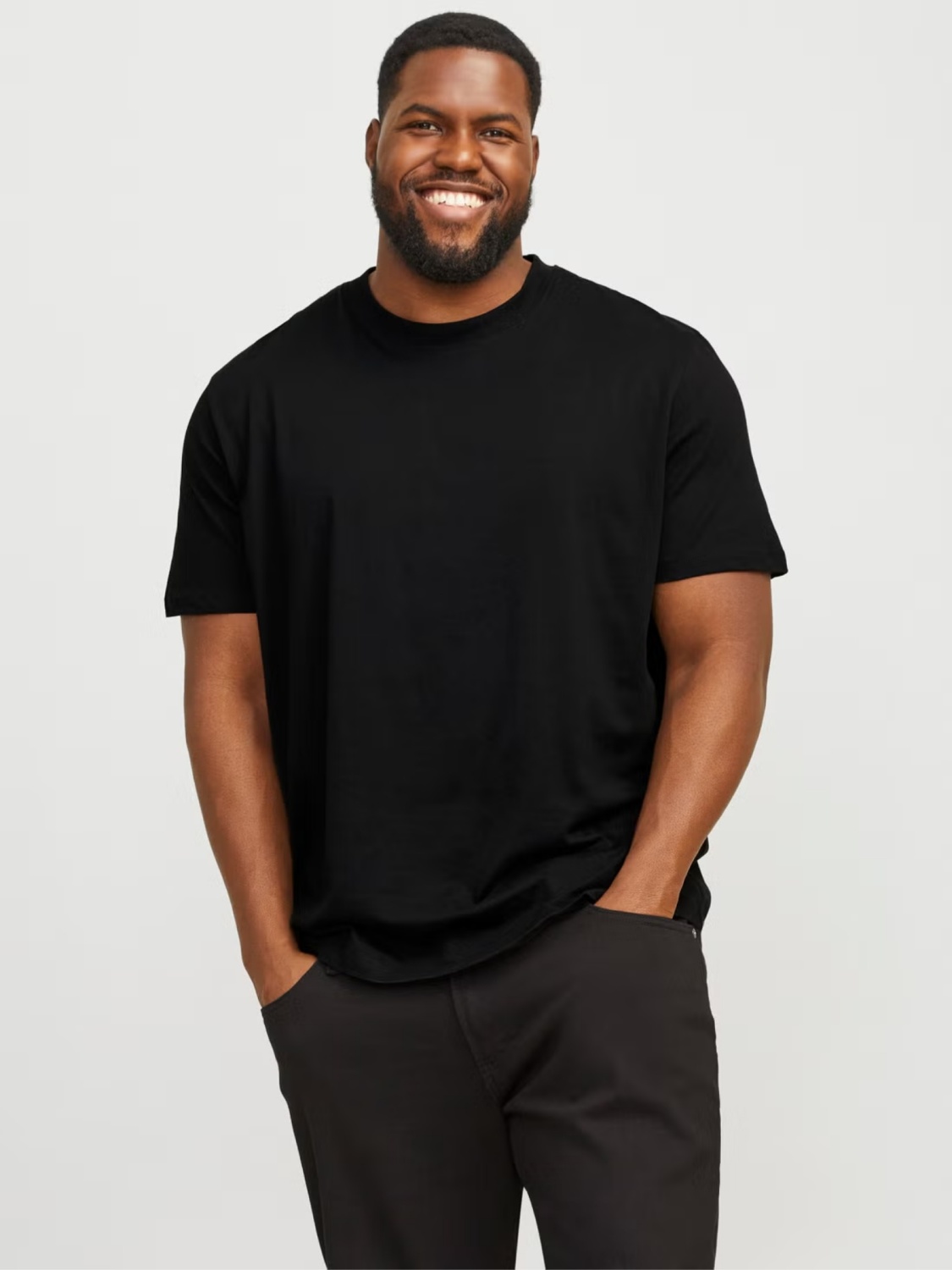 Jack & Jones Plus Tricou simplu barbati big sizes, Bradley, decolteu la baza gatului, Negru (SELECTATI MARIMEA: 2XL)