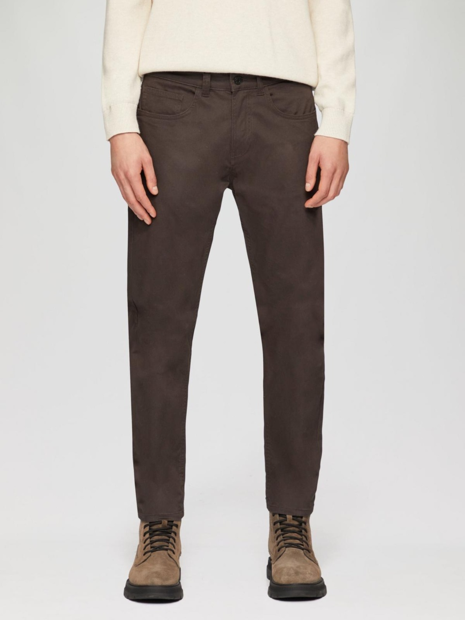 Pantaloni barbati, Mauro cu talie medie, croiala Regular Fit, Straight Leg, Maro (SELECTATI MARIMEA: 29, SELECTATI LUNGIMEA: 32)