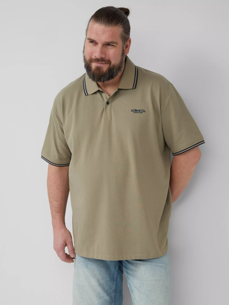 s.Oliver Big Sizes Tricou polo barbati big sizes, din piqué cu logo si detalii contraste, Verde masliniu (SELECTATI MARIMEA: 6XL)
