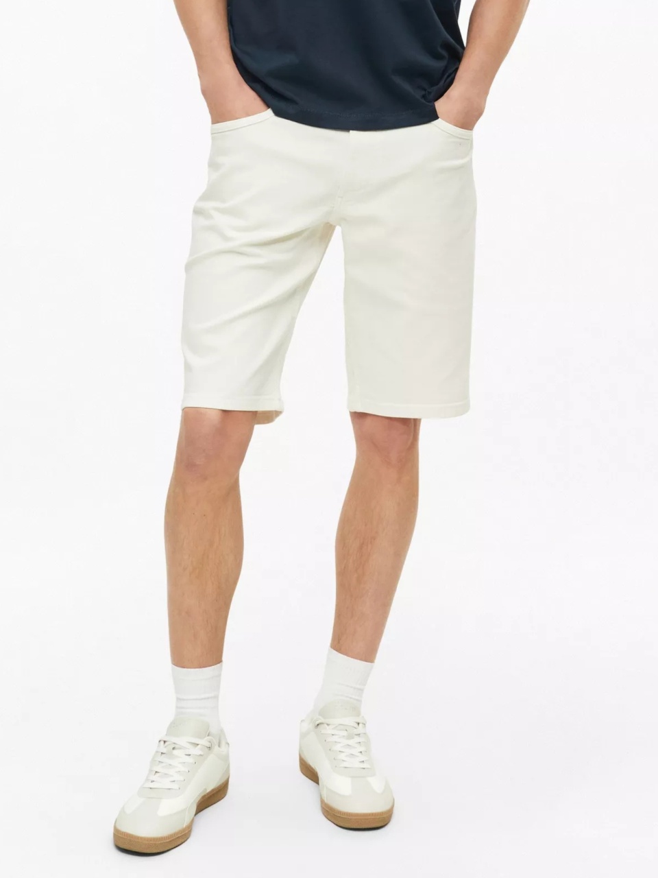 s.Oliver Pantaloni scurti de blug barbati, cu talie medie, Regular fit, Alb (SELECTATI MARIMEA: 30)