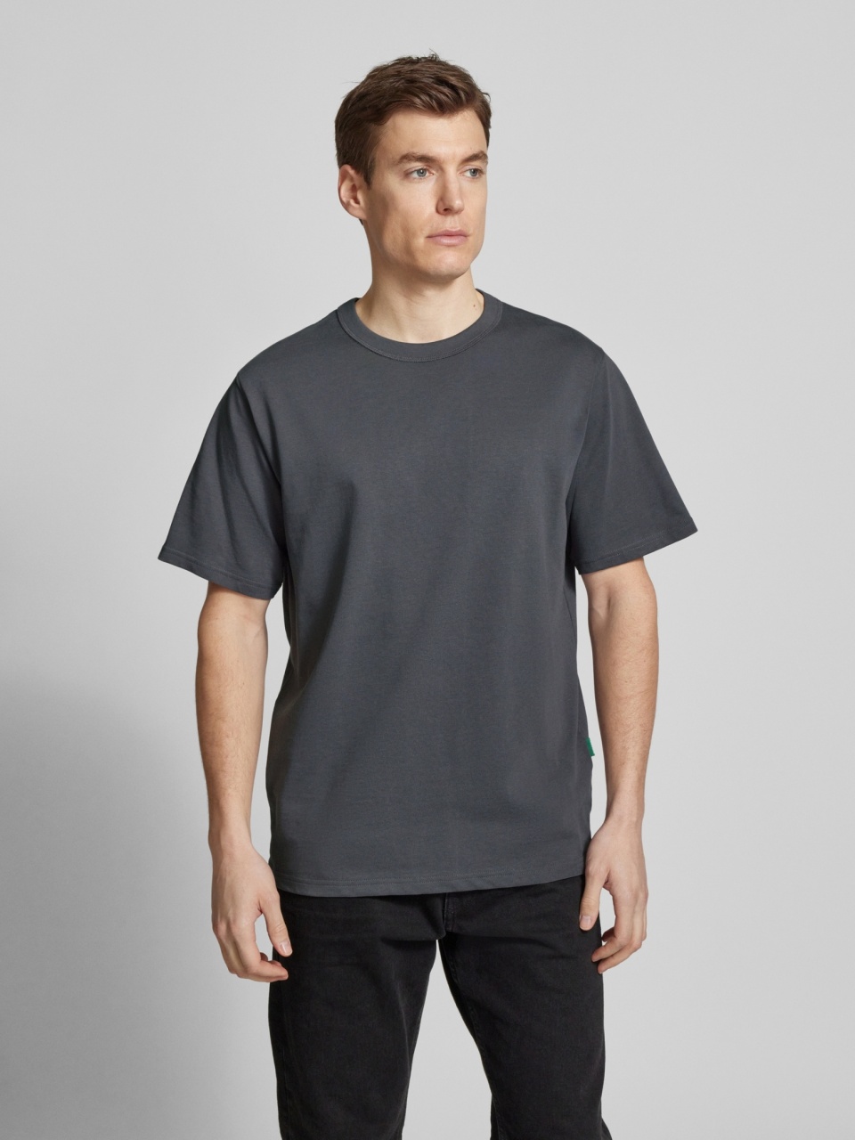 s.Oliver Tricou barbati cu croiala Regular fit, din bumbac, Gri inchis (SELECTATI MARIMEA: S)