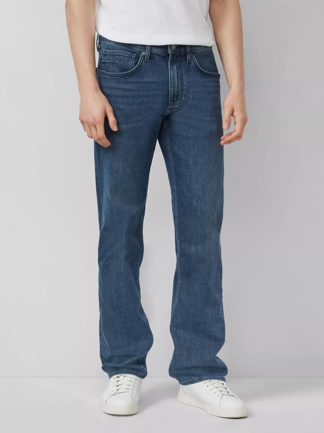 s.Oliver Blugi barbati Mauro, cu talie medie, Regular fit, Tapered leg, Albastru (SELECTATI MARIMEA: 33, SELECTATI LUNGIMEA: 32)