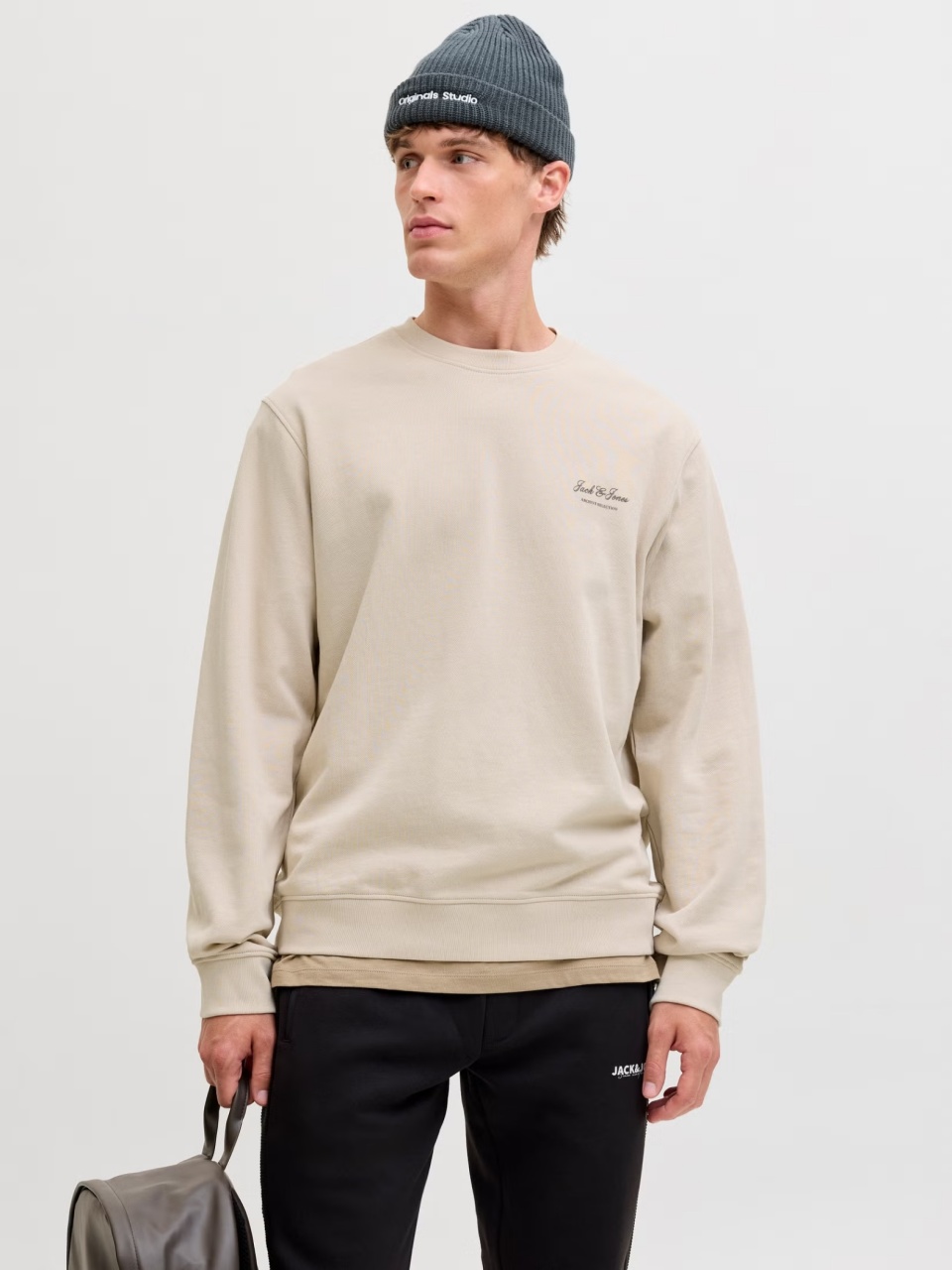 Jack & Jones Bluza barbati, Relaxed fit, cu decolteu la baza gatului, Crem (SELECTATI MARIMEA: XS)