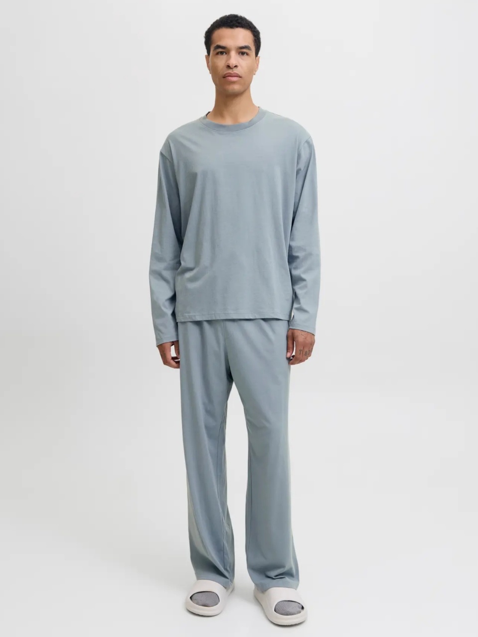 Jack & Jones Set pijamale barbati din bumbac, format din tricou cu maneca lunga si pantaloni lungi, Gri albastrui (SELECTATI MARIMEA: 2XL)