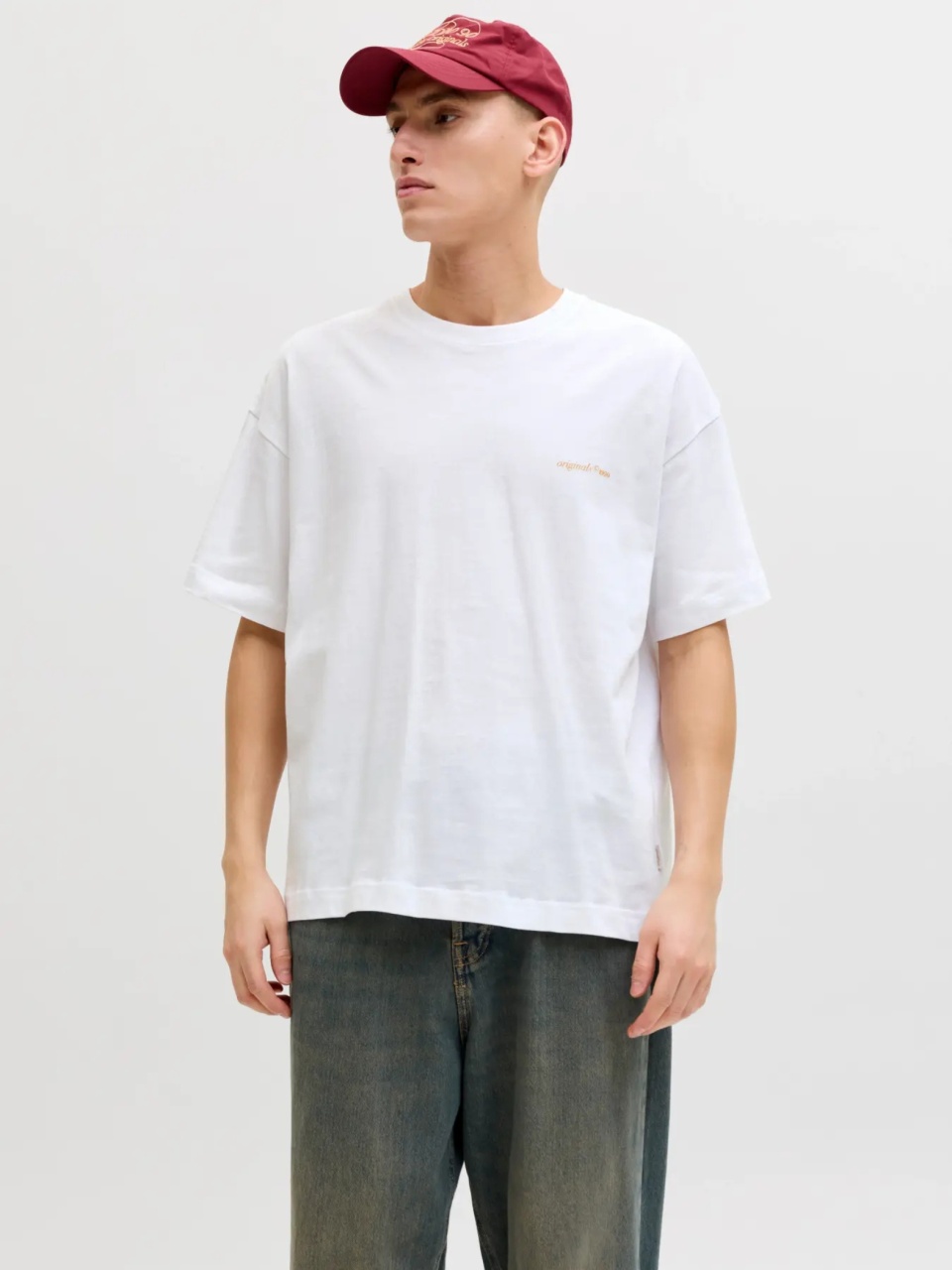 Jack & Jones Tricou barbati, din bumbac, imprimeu pe spate, Loose fit, JORMONTAUK, Alb (SELECTATI MARIMEA: 2XL)