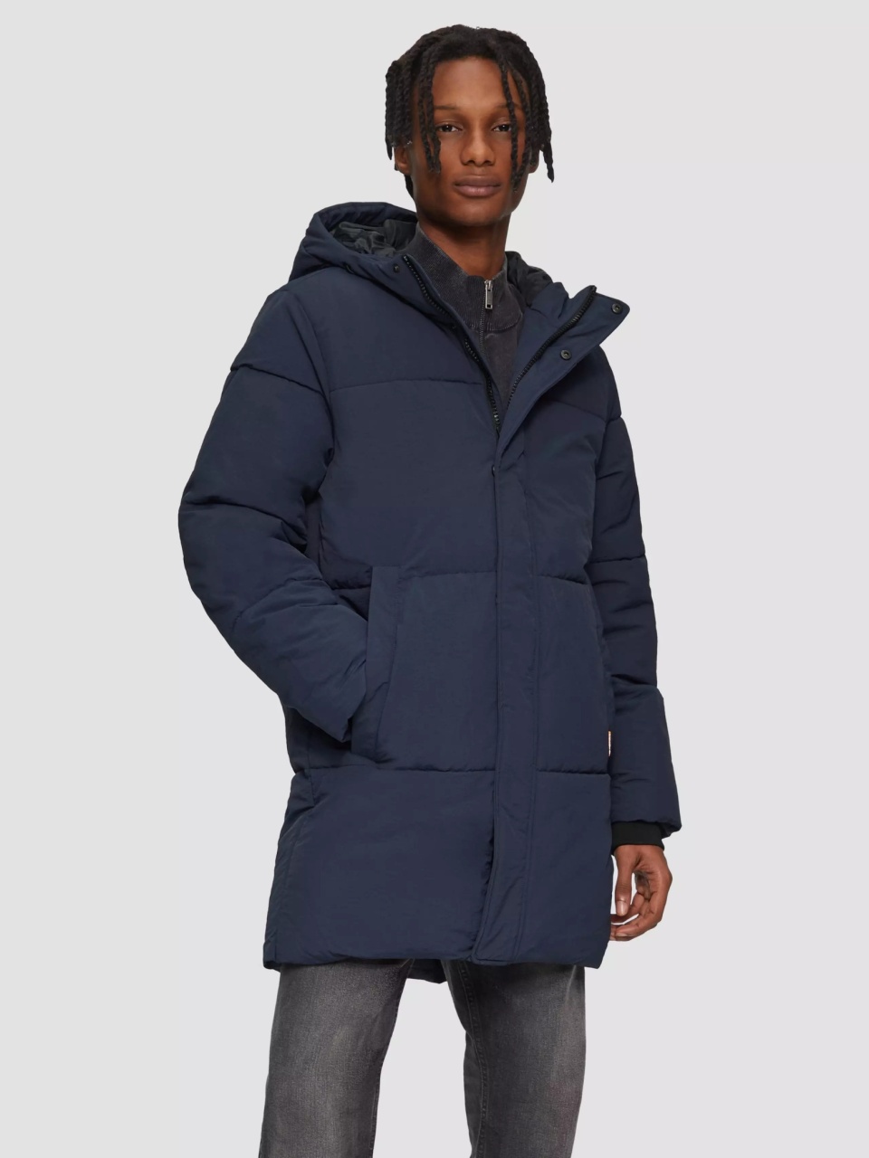 Q/S by s.Oliver Geaca matlasata barbati cu gluga si croiala Regular fit, Bleumarin inchis (SELECTATI MARIMEA: XL)