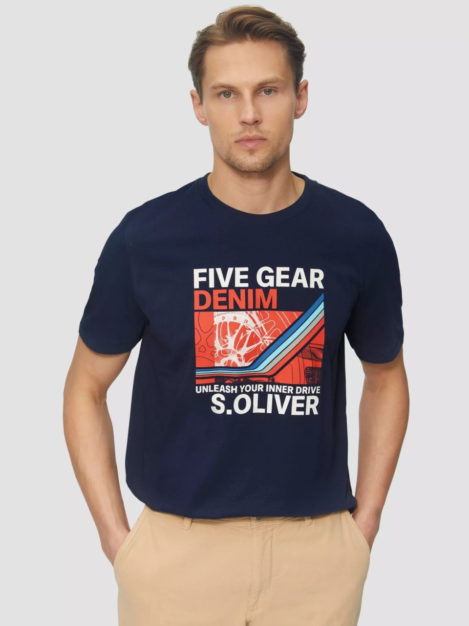 s.Oliver Tricou barbati cu imprimeu text Unleash your inner drive, croiala Regular Fit, Bleumarin inchis (SELECTATI MARIMEA: L)