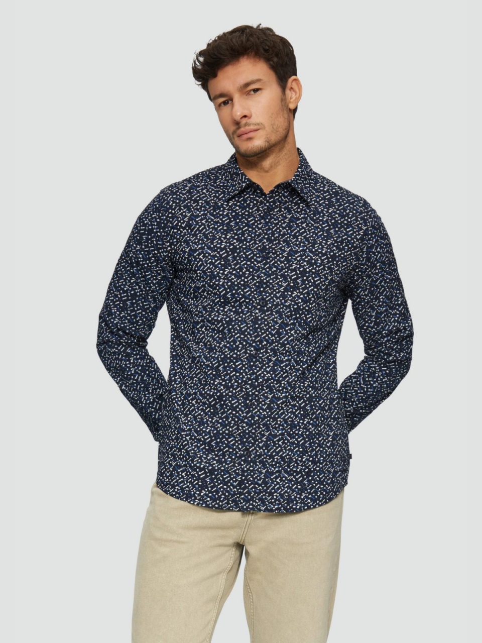 Camasa barbati cu maneca lunga, imprimeu cu picatele si croiala Slim fit, Bleumarin (SELECTATI MARIMEA: L)