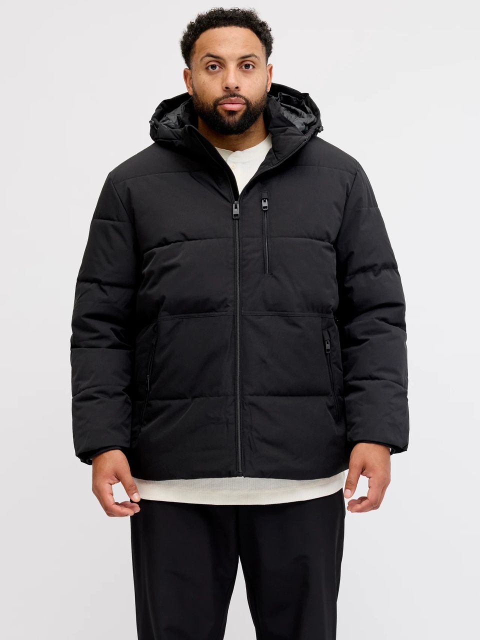 Jack & Jones Plus Geaca barbati cu gluga, 2 buzunare oblice si croiala Regular fit, Negru (SELECTATI MARIMEA: 3XL)