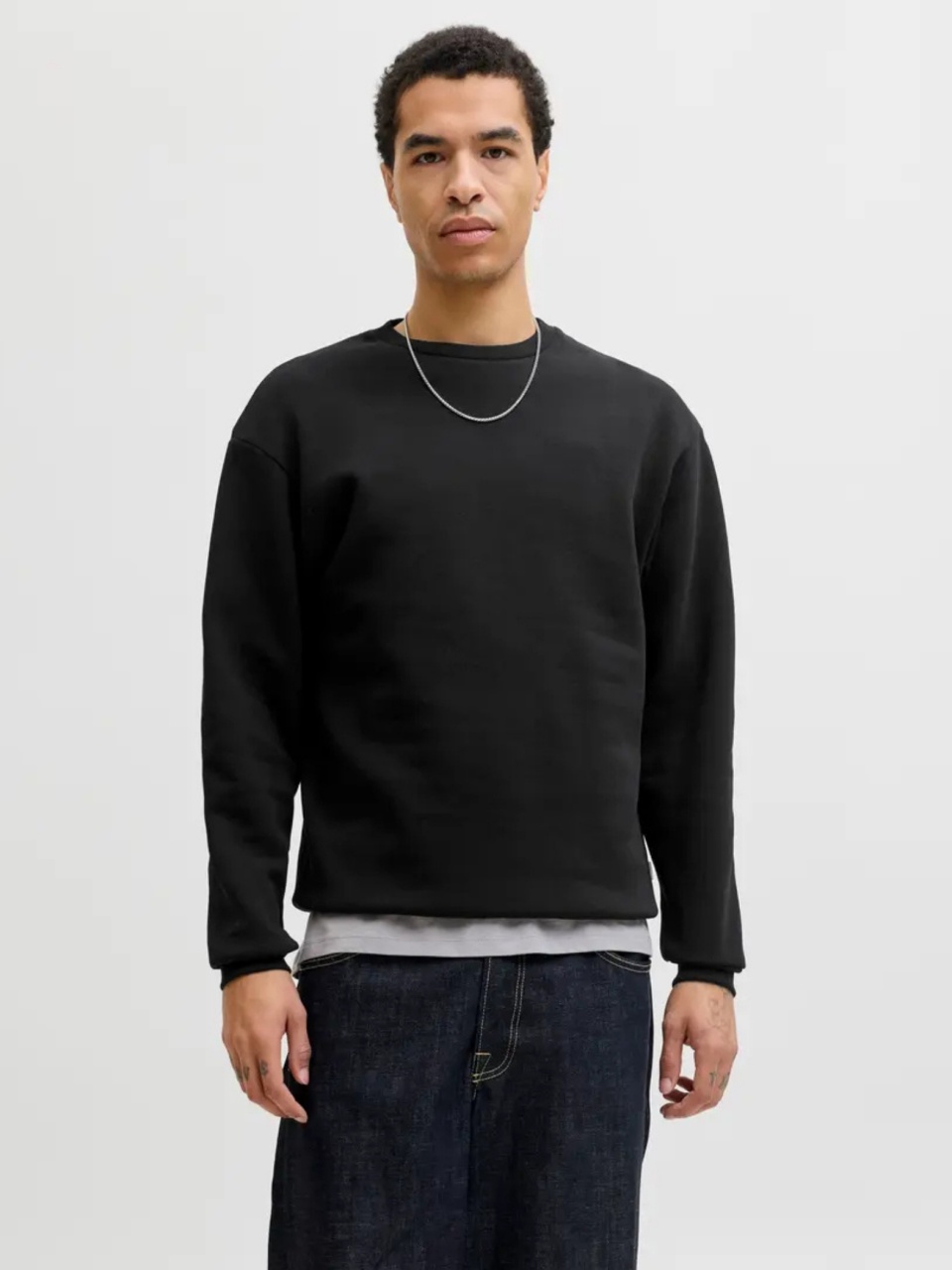 Jack & Jones Bluza barbati, simpla cu decolteu la baza gatului, Negru (SELECTATI MARIMEA: M)