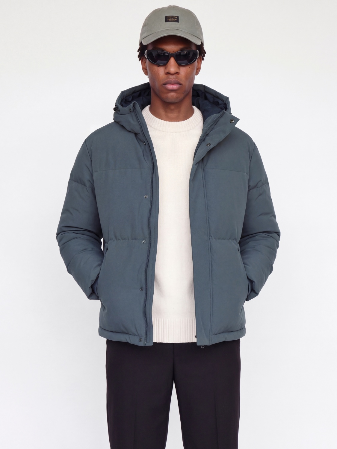 Jack & Jones Geaca barbati, PUFFER, cu gluga, JJESOHO, Gri albastrui (SELECTATI MARIMEA: L)