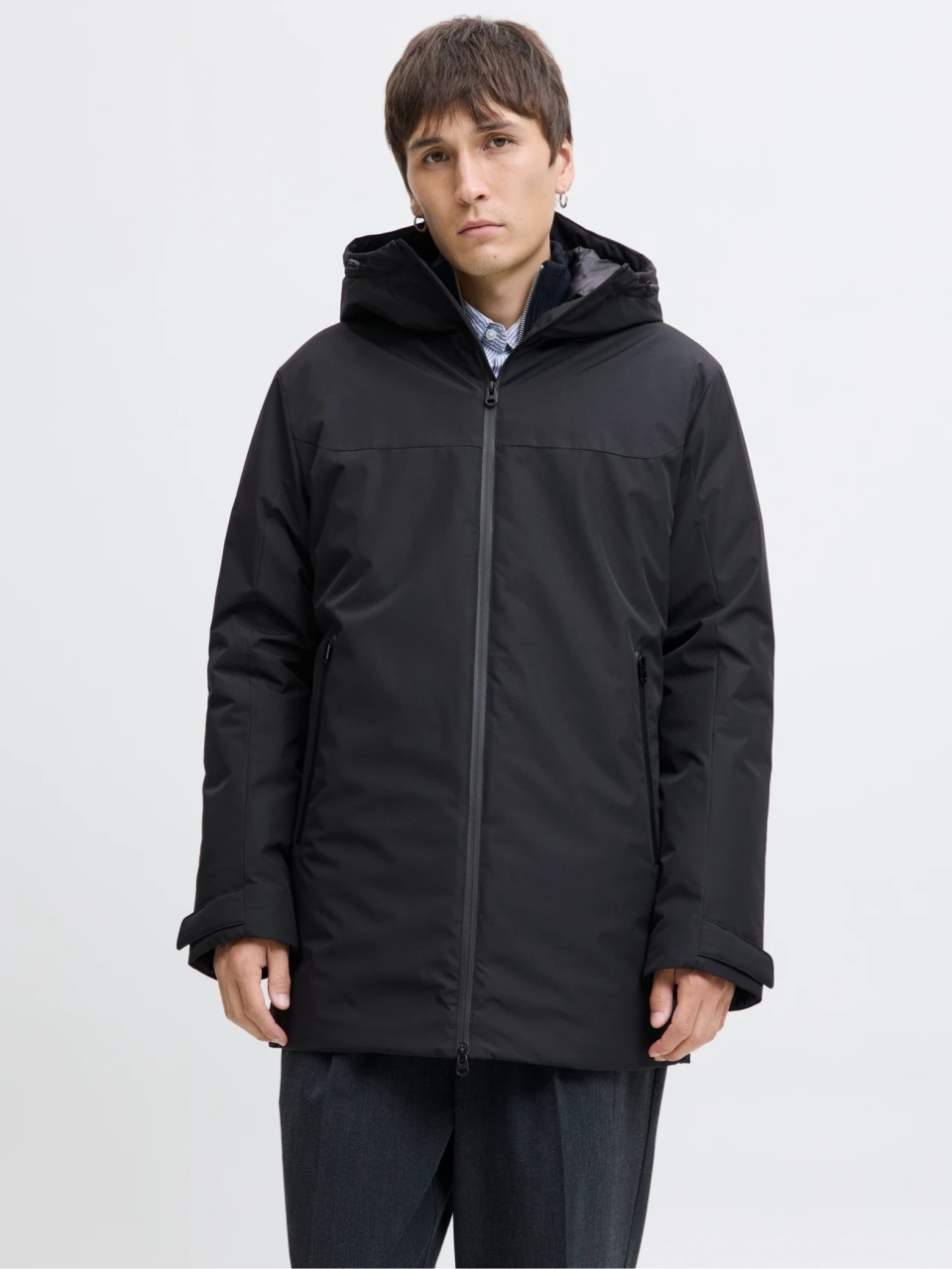 Jack & Jones Jacheta JJBRANDON PARKA, barbati cu design minimalist, Negru (SELECTATI MARIMEA: S)