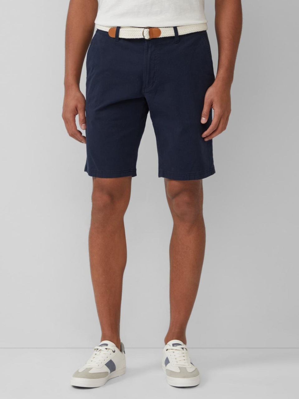 s.Oliver Pantaloni scurti barbati chino, Phoenix cu talie medie si croiala Regular fit, Bleumarin inchis (SELECTATI MARIMEA: 29)