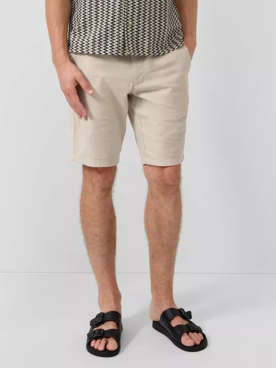 s.Oliver Pantaloni scurti barbati, din amestec de in, cu talie medie, Regular fit, Phoenix, Bej (SELECTATI MARIMEA: 36)