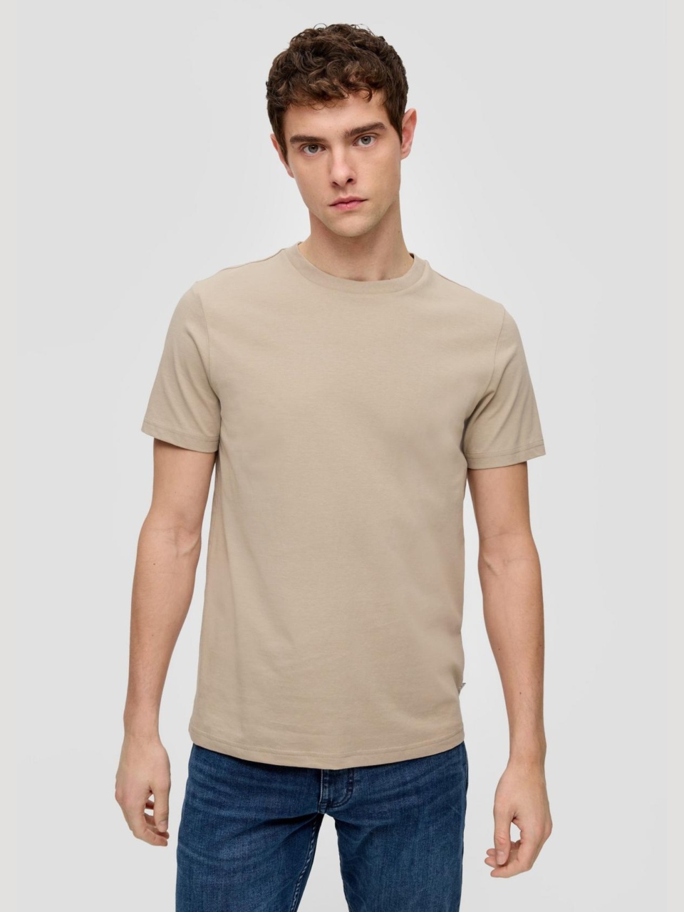 Tricou barbati cu decolteu la baza gatului si croiala Regular fit, Crem (SELECTATI MARIMEA: 2XL)
