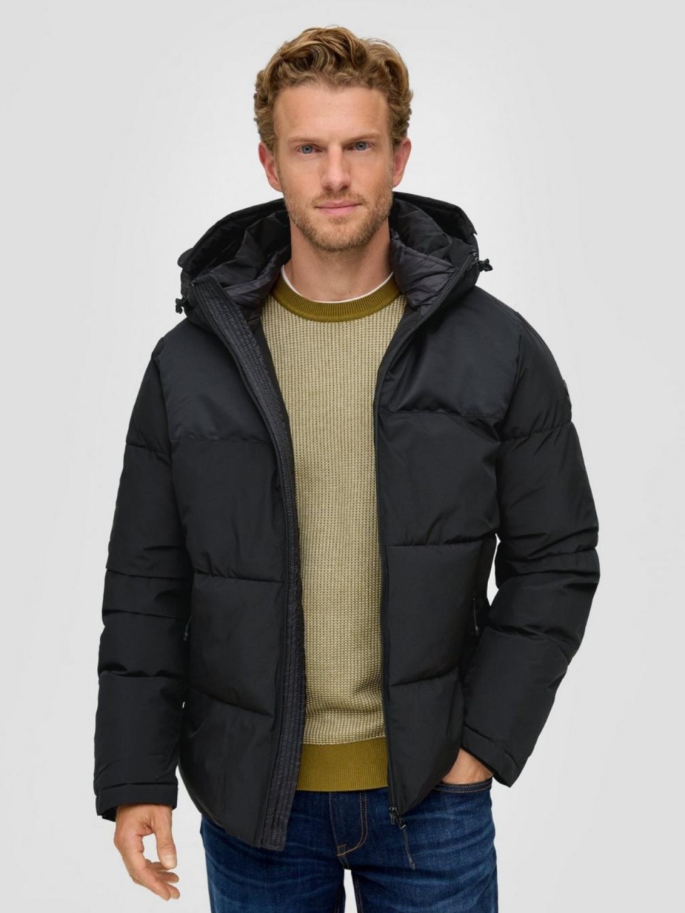 Geaca matlasata barbati, cu gluga si croiala Regular fit, Negru (SELECTATI MARIMEA: 2XL)